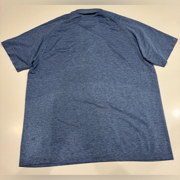 Lululemon Men’s Size XXL Golf Tennis Vent Tech Polo Short Sleeve Navy Blue Shirt - Picture 2 of 10